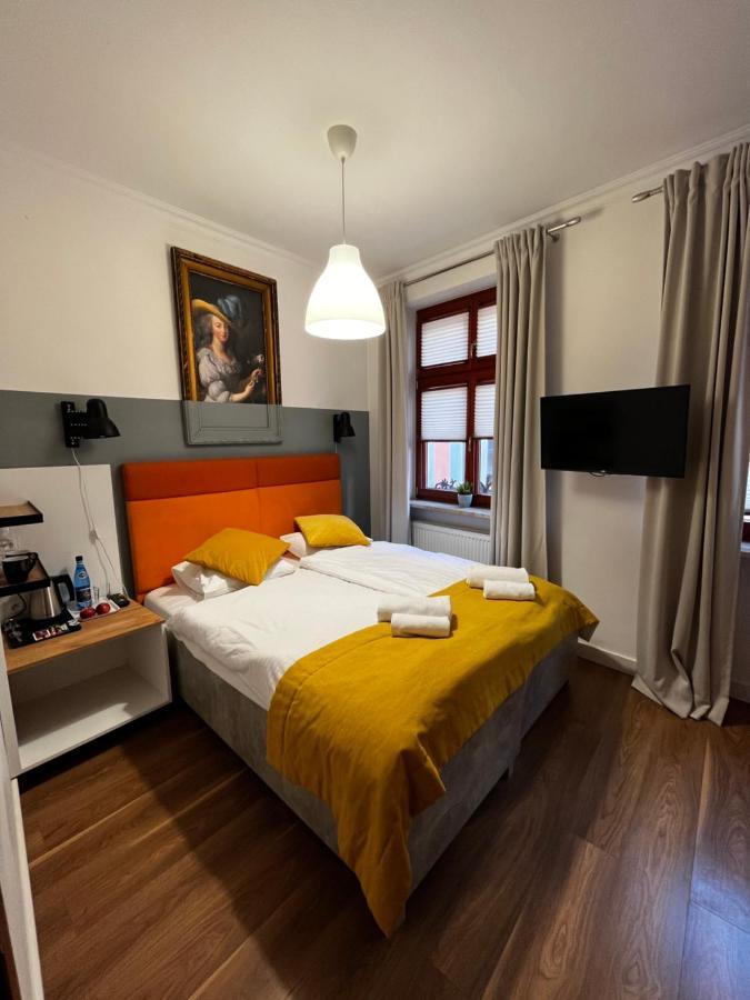 Aparthotel Tcz Mokra à Poznań Extérieur photo